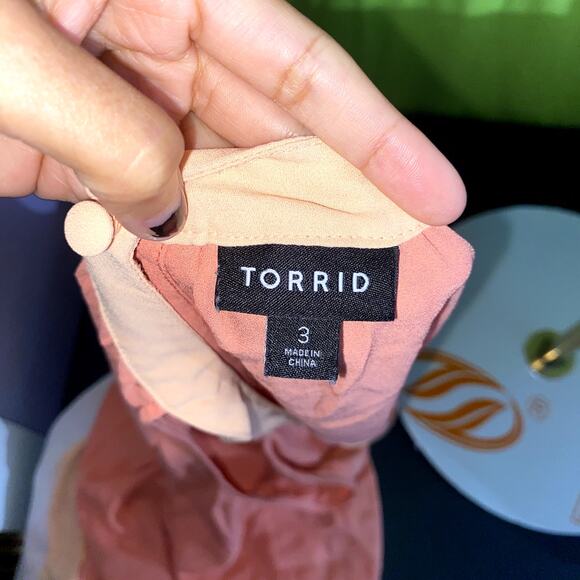 Torrid Sheer Colorblock Tank Top Size 3X Plus Size Peach White Sleeveless Blouse - Picture 4 of 4